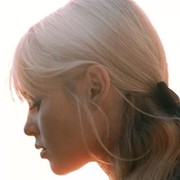 Nika Faber on My World.